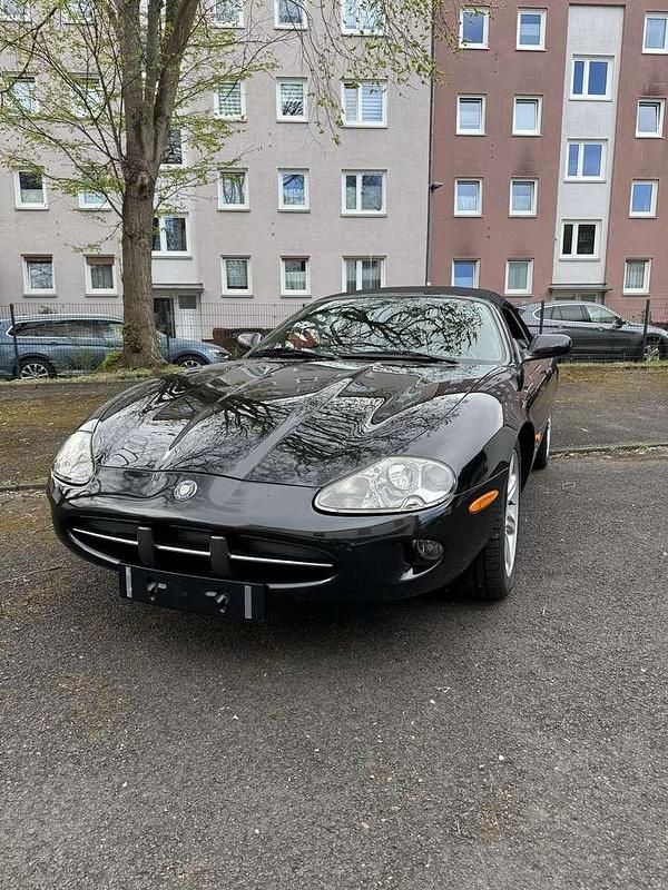 Schwarz Gebraucht 1998 Jaguar XK8 Cabrio | 24.900 € (Teuer) - Bild 1/4
