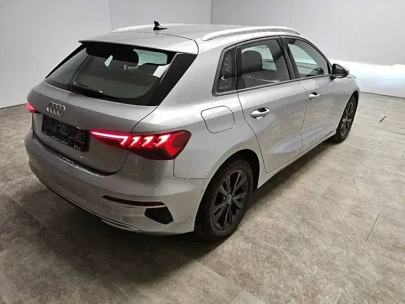 Gebraucht Audi A3 Advanced 150 PS (110 kW) 2023 Florettsilber Limousine