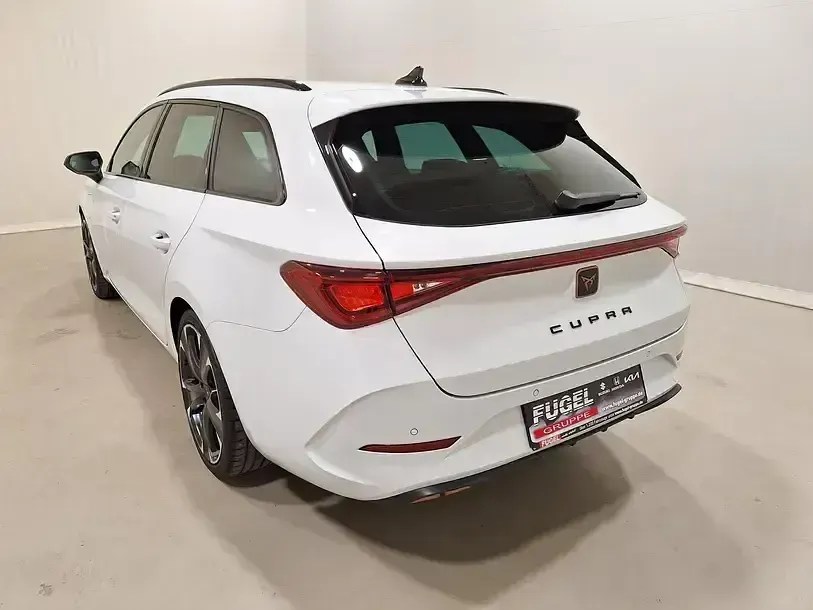 Gebraucht Cupra Leon VZ 245 PS (180 kW) 2022 "nevada" weiss Limousine
