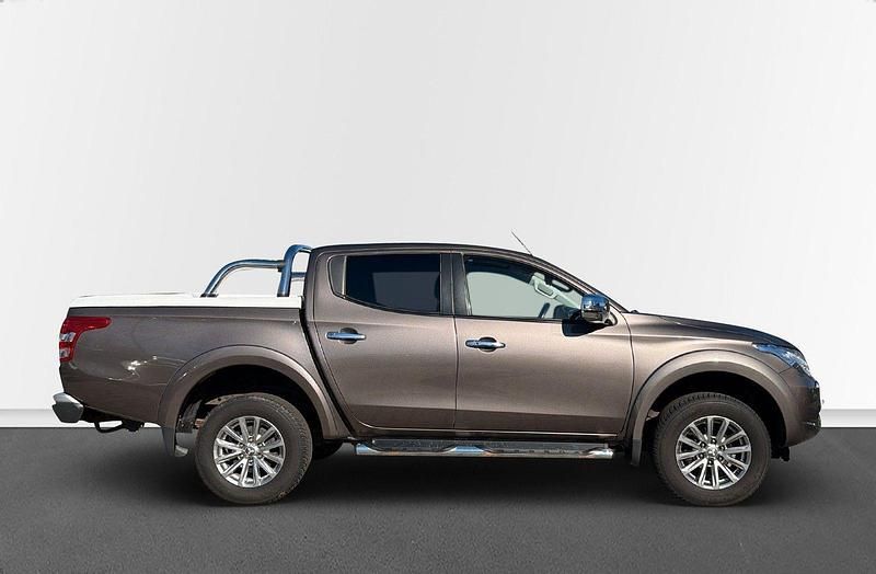 Gebraucht Mitsubishi L200 Top 181 PS (133 kW) 2017 Braun metallic Pickup