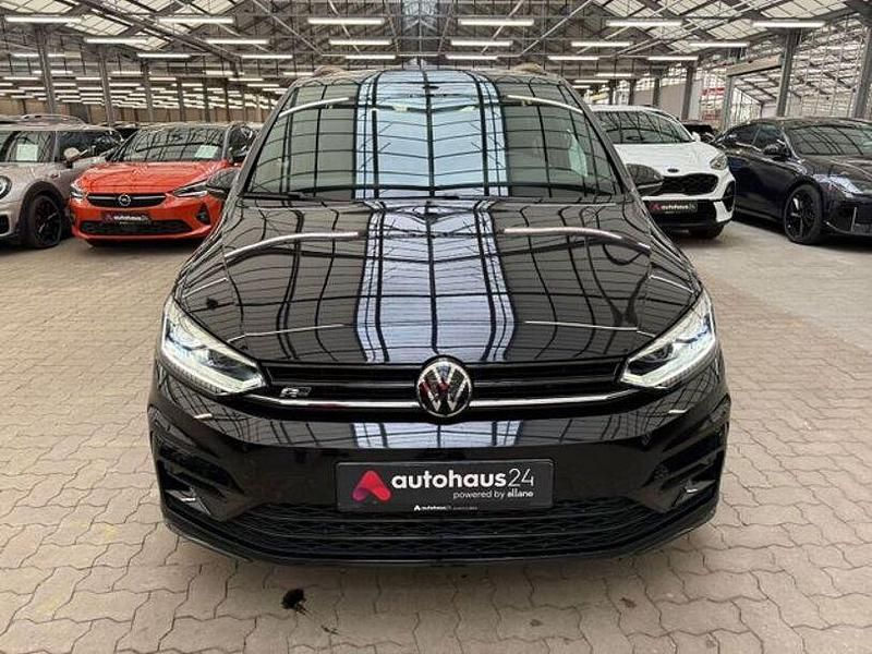 Gebraucht VW Touran Highline 150 PS (110 kW) 2022 Schwarz Van / Kleinbus