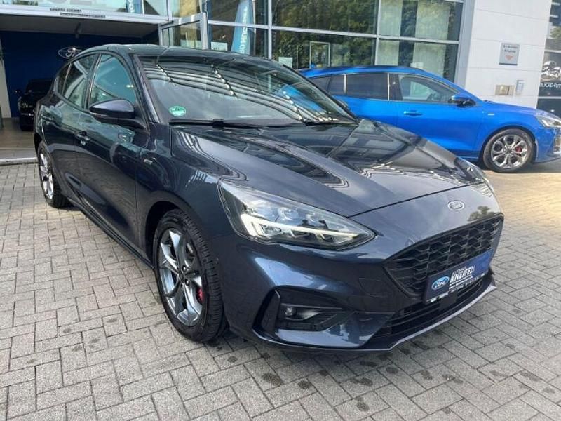 Gebraucht Ford Focus ST-Line 150 PS (110 kW) 2020 Blau Limousine