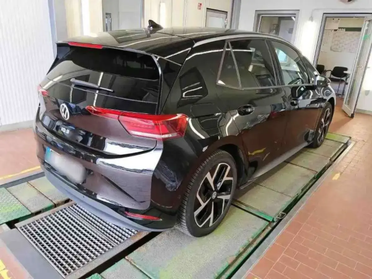 Gebraucht VW ID.3 Pro 150 kW (204 PS) 2024 Schwarz Kleinwagen