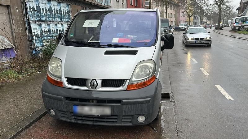 Gebraucht Renault Trafic 100 PS (73 kW) 2003 Grau Van / Kleinbus