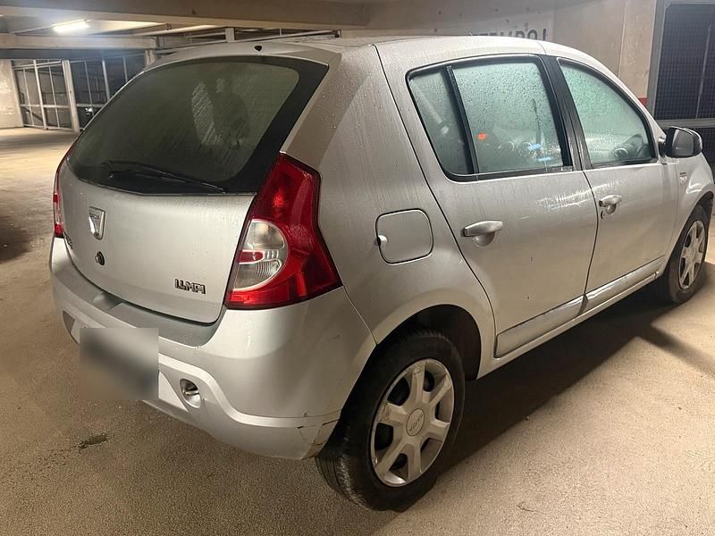 Gebraucht Dacia Sandero 75 PS (55 kW) 2008 Silber Kleinwagen