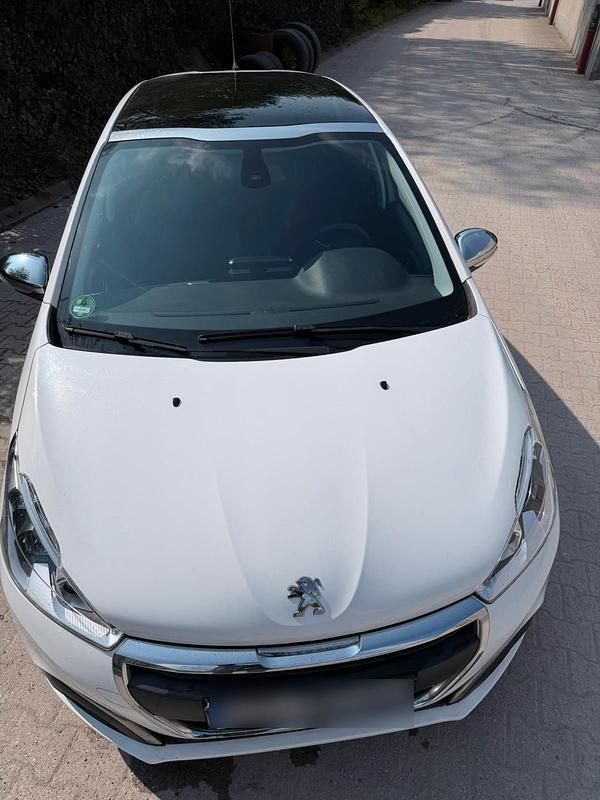 Second-hand Peugeot 208 Style 82 CP (60 kW) 2016 Alb Hatchback