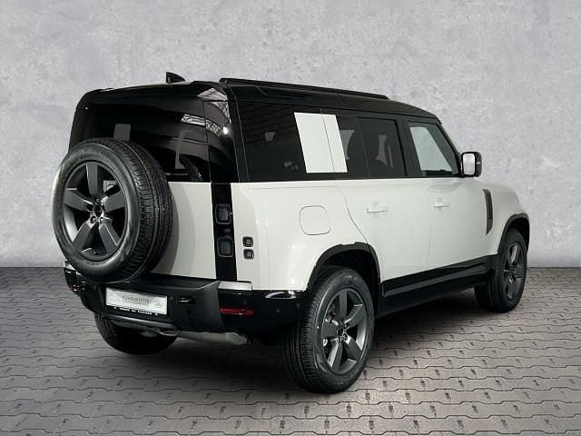 Neu Land Rover Defender SE Dynamic 249 PS (183 kW) 2026 Grau SUV