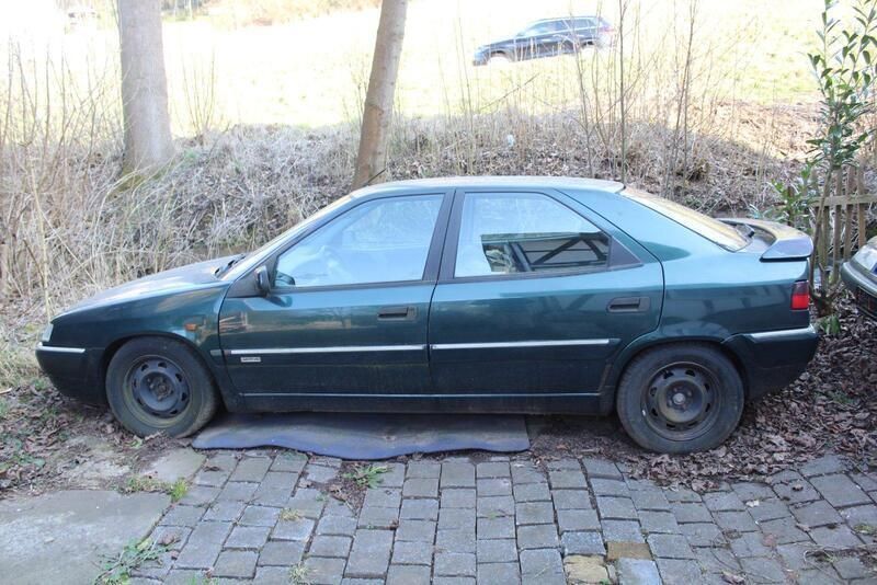 Grün Gebraucht 1997 Citroën Xantia Limousine | 799 € - Bild 1/4