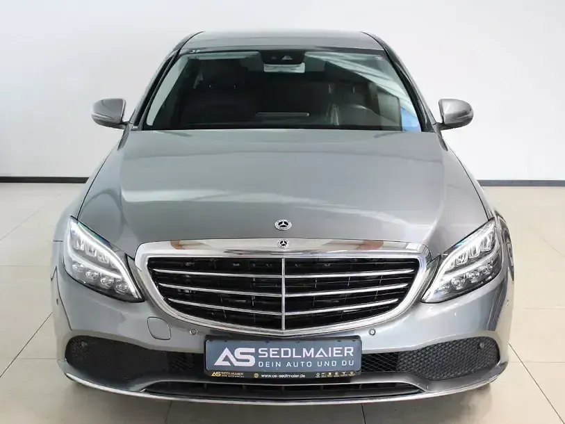 Gebraucht Mercedes C200 Exclusive 160 PS (117 kW) 2019 Grau Limousine
