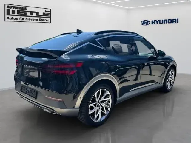 Second-hand Genesis GV60 Sport 233 kW (318 CP) 2024 Negru SUV