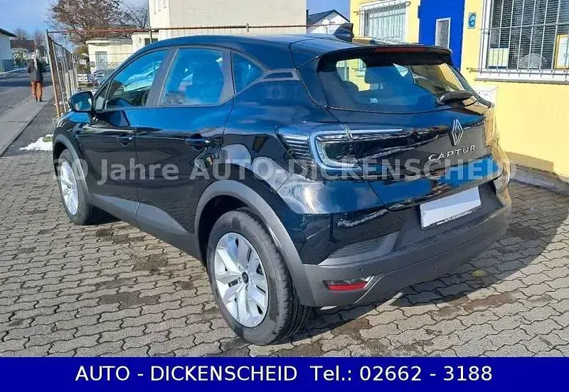 Używany Renault Captur Evolution 91 KM (66 kW) 2025 Czarny SUV