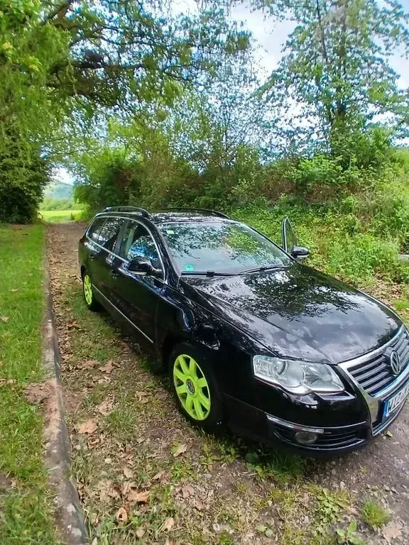 Second-hand VW Passat Trendline 140 CP (102 kW) 2007 Negru Berlinǎ