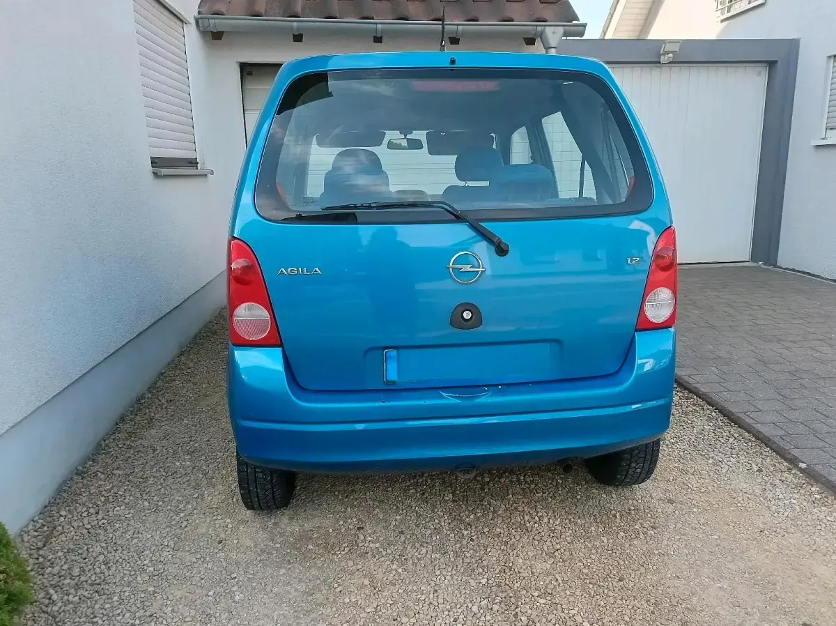 Gebraucht Opel Agila 55 PS (40 kW) 2002 Blau Van / Kleinbus