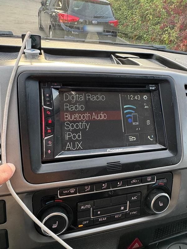 Second-hand VW T5 179 CP (131 kW) 2015 Negru Van