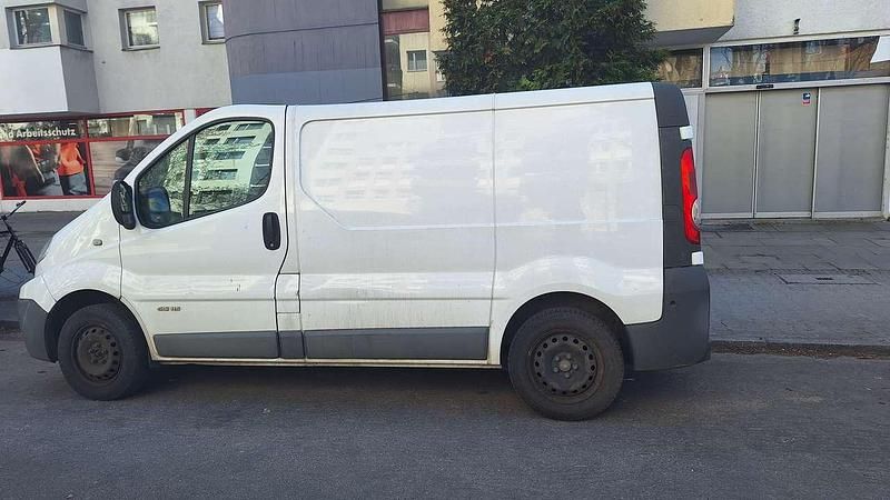 Gebraucht Renault Trafic 90 PS (66 kW) 2012 Weiß Van / Kleinbus