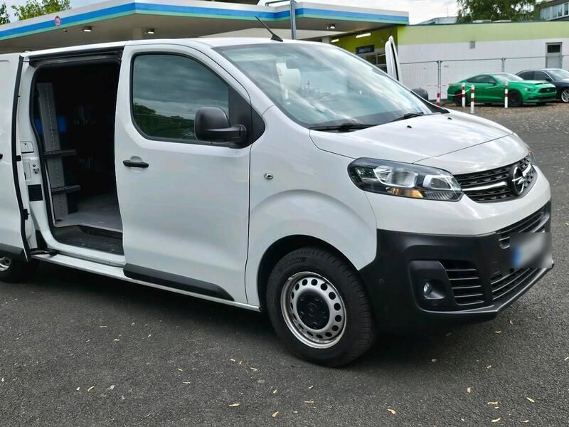 Weiß Gebraucht 2021 Opel Vivaro Van | 16.750 € - Bild 1/4