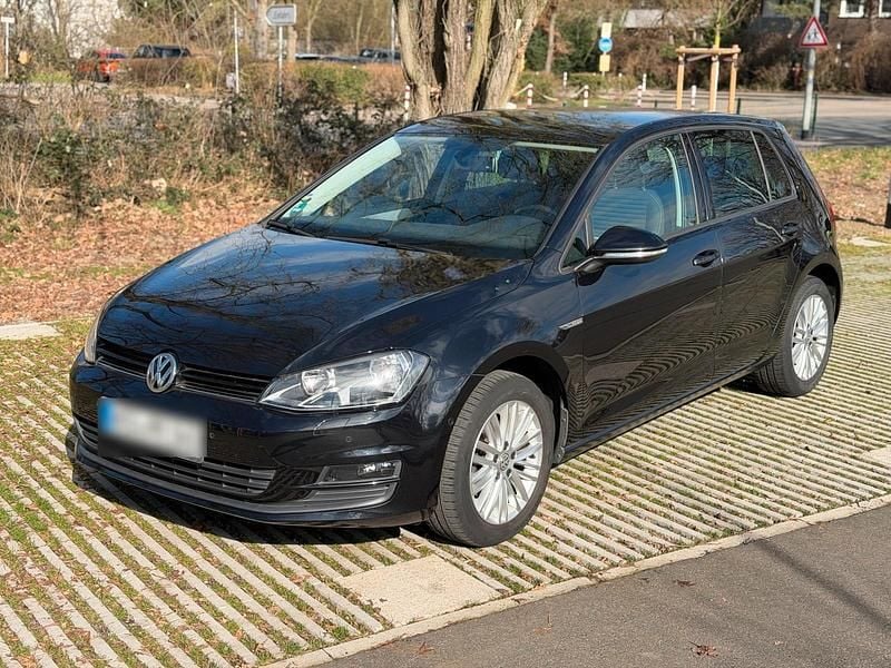 Gebraucht VW Golf VII Cup 85 PS (62 kW) 2015 Schwarz Kleinwagen