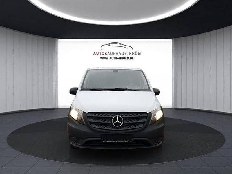 Gebraucht Mercedes Vito 114 PS (83 kW) 2018 Arktikweiss Van