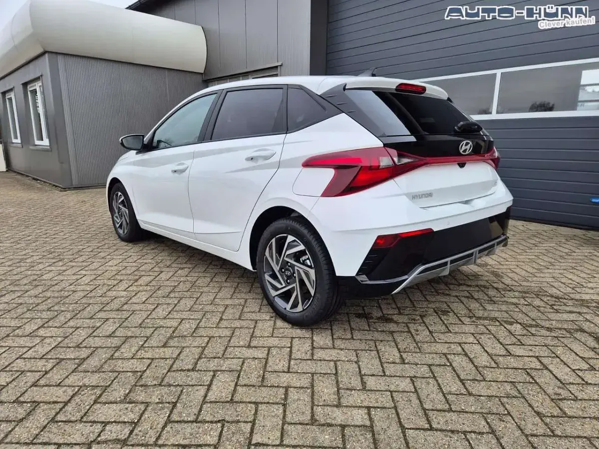 Neu Hyundai i20 Trend 90 PS (66 kW) 2026 Atlas white Kleinwagen