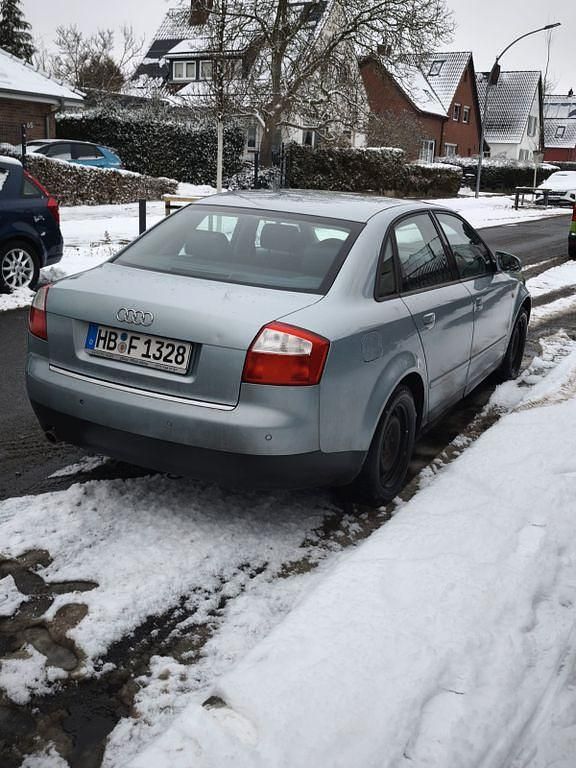 Gebraucht Audi A4 131 PS (96 kW) 2001 Blau Limousine