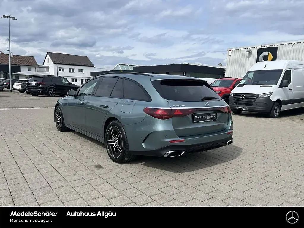 Usata Mercedes E300 AMG 313 CV (230 kW) 2024 Verde Station wagon