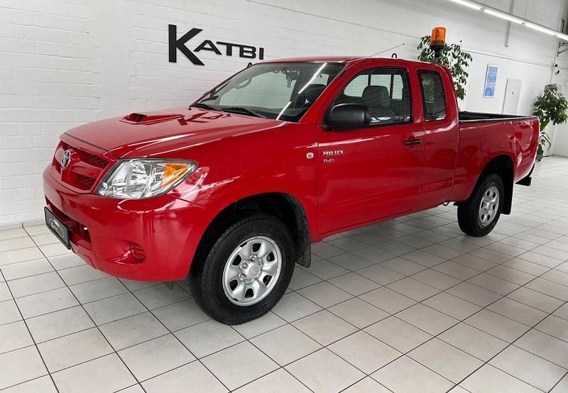 Gebraucht Toyota HiLux 120 PS (88 kW) 2008 Rot Abholung