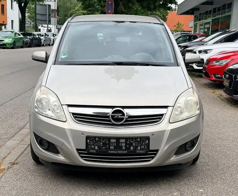 Gebraucht Opel Zafira Edition 150 PS (110 kW) 2009 Van / Kleinbus