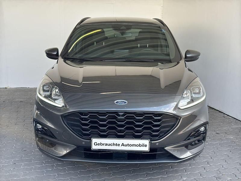 Magnetic schwarz met. Gebraucht 2021 Ford Kuga ST-Line SUV | 19.798 € (Guter Preis) - Bild 1/4