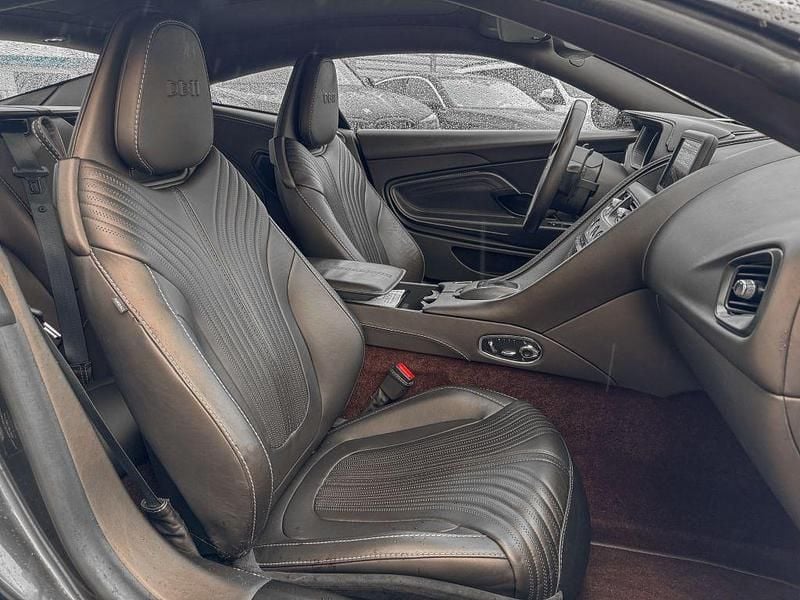 Gebraucht Aston Martin DB11 608 PS (447 kW) 2017 Grau Coupé