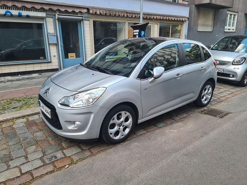 Grau Gebraucht 2012 Citroën C3 Exclusive Kleinwagen | 5.700 € (Fairer Preis) - Bild 1/2