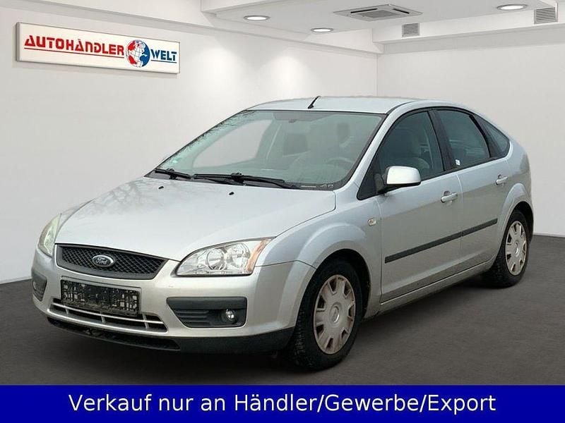 Silber Gebraucht 2007 Ford Focus Fun X Limousine | 799 € (Superpreis) - Bild 1/2