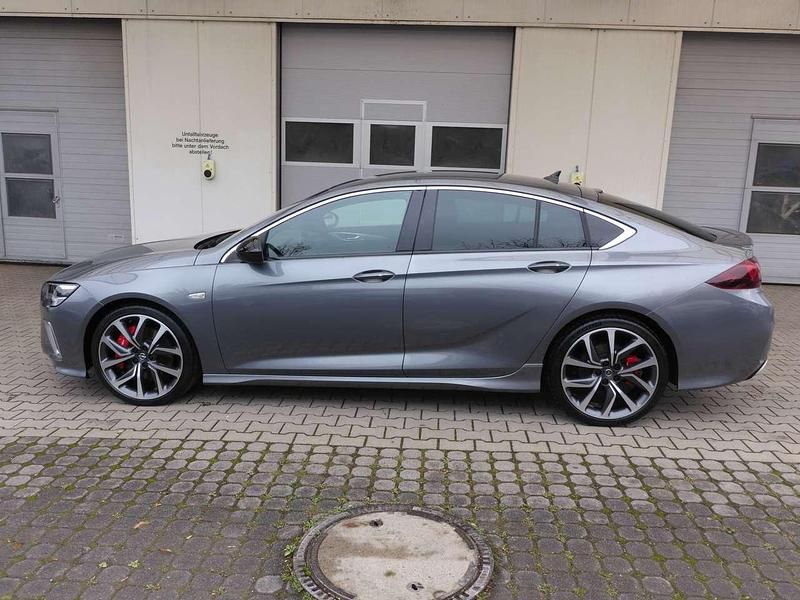 Gebraucht Opel Insignia 230 PS (169 kW) 2020 Mondstein grau Kleinwagen