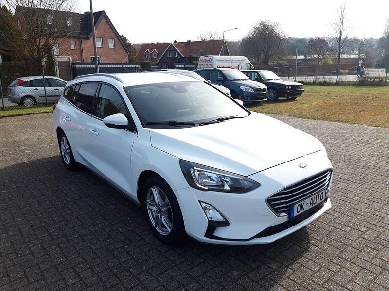 Gebraucht Ford Focus Cool & Connect 120 PS (88 kW) 2021 Weiß Limousine