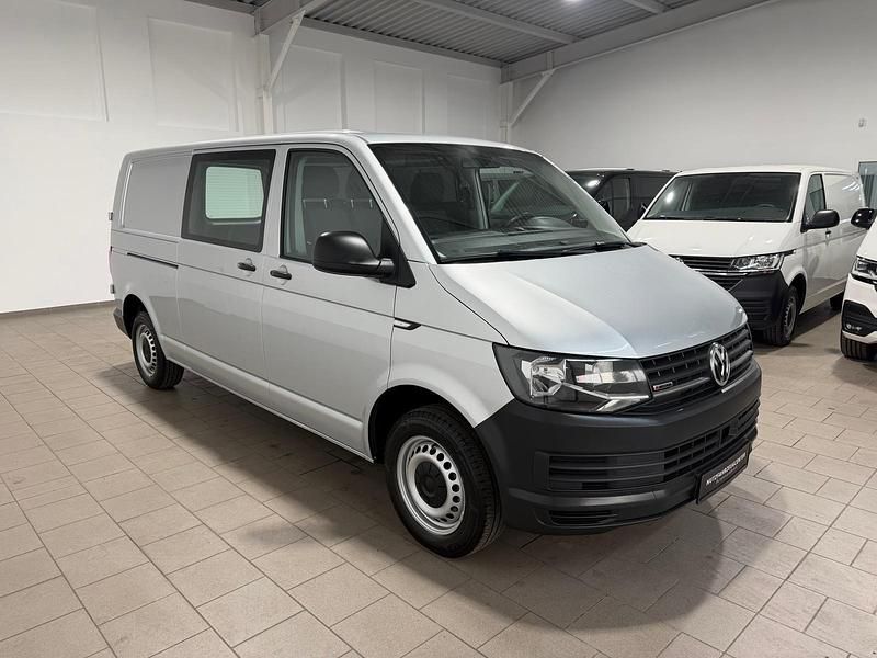 Gebraucht VW Transporter 150 PS (110 kW) 2018 Reflex silber Van