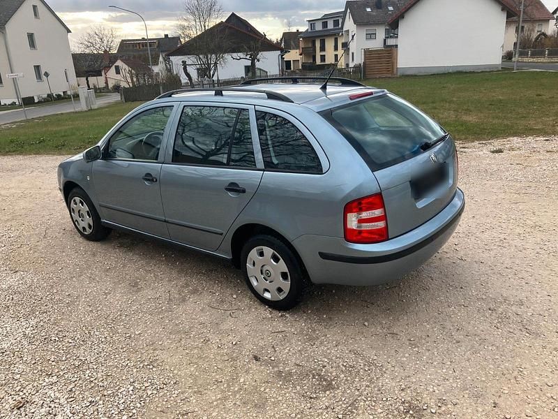 Gebraucht Skoda Fabia 75 PS (55 kW) 2005 Blau Kombi