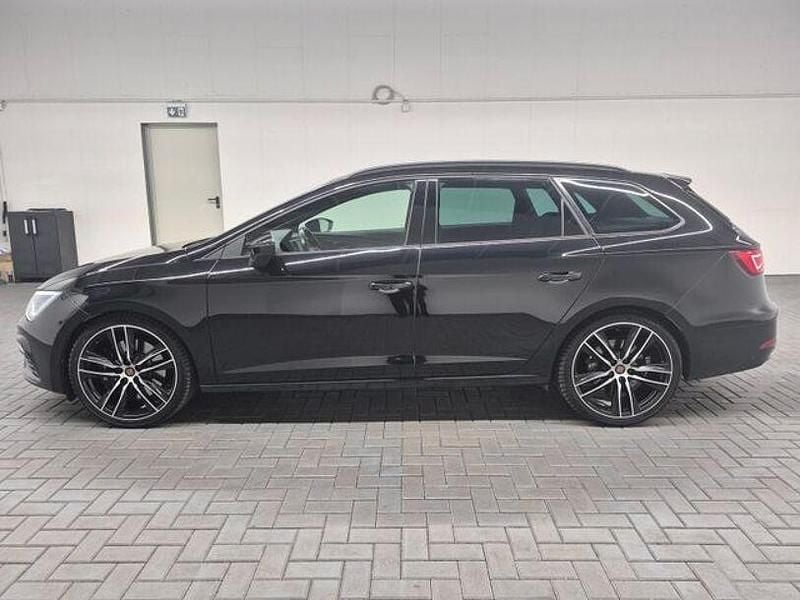 Second-hand Seat Leon ST 4Drive 300 CP (220 kW) 2020 Negru Break