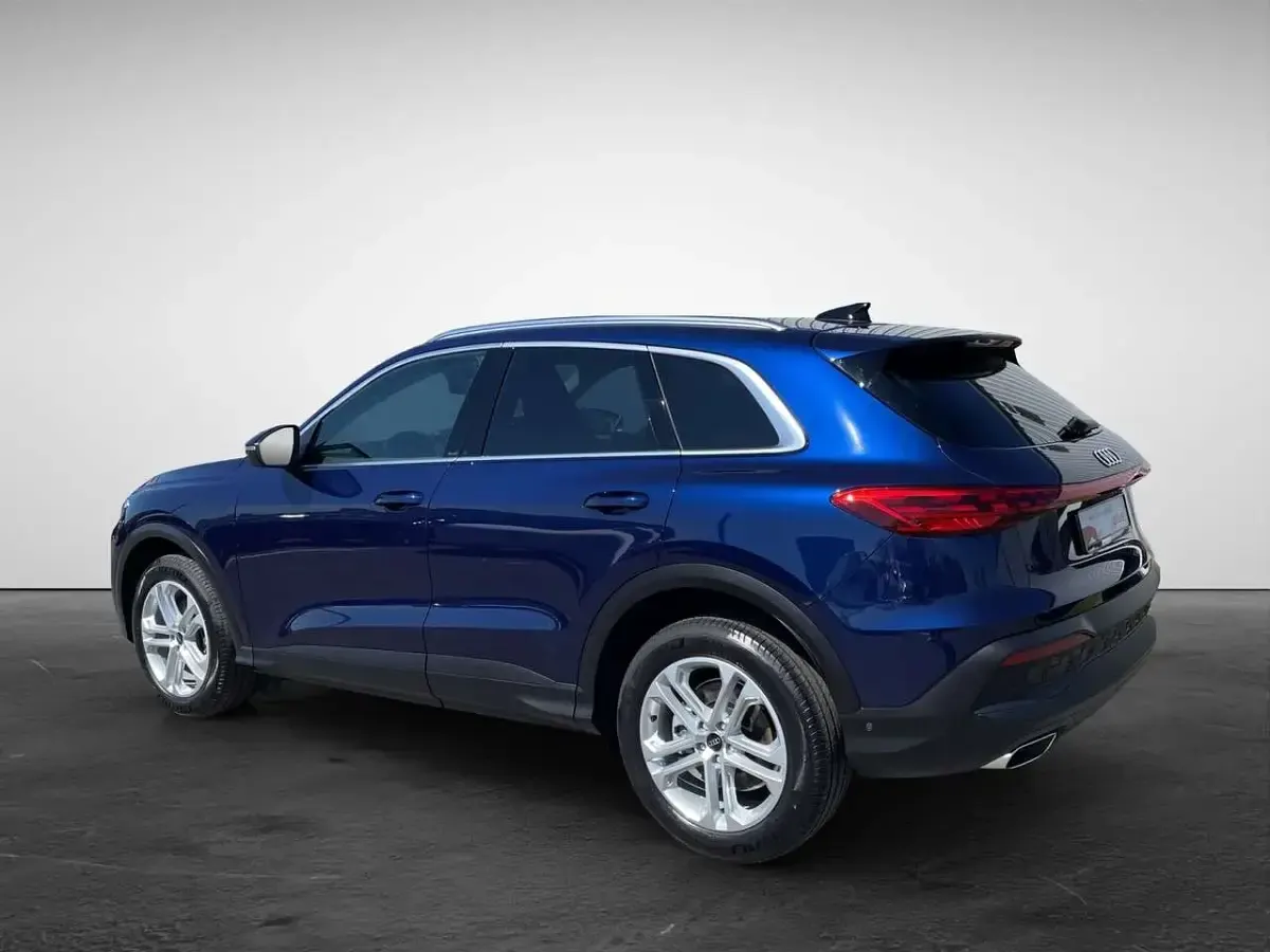 Neu Audi Q5 Sport 204 PS (150 kW) 2025 Blau SUV