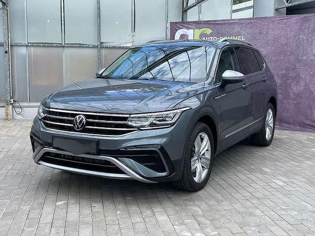 Grau metallic Gebraucht 2024 VW Tiguan Allspace SUV | 44.880 € (Etwas zu teuer) - Bild 1/4
