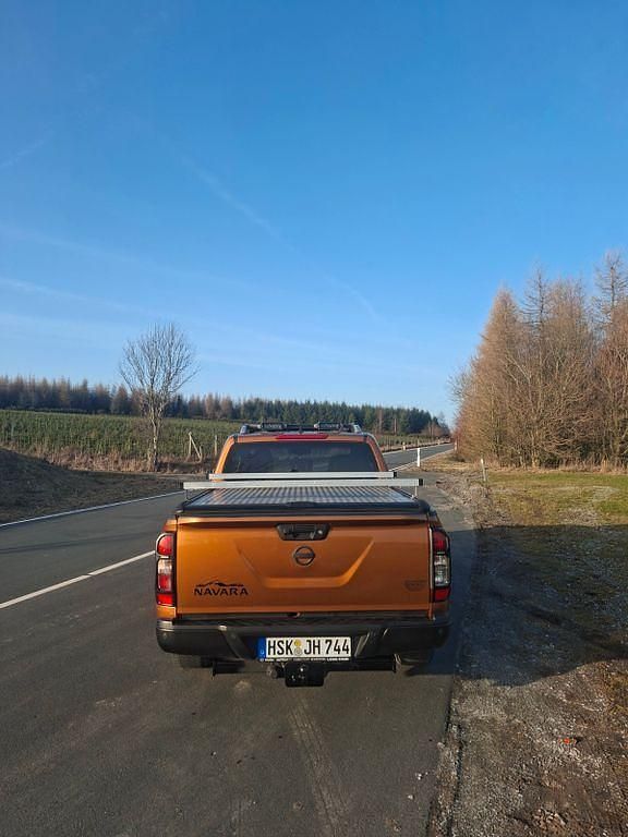 Gebraucht Nissan Navara 190 PS (139 kW) 2016 Orange Pickup