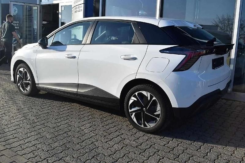Gebraucht MG MG4 EV 125 kW (170 PS) 2023 Dover white Kleinwagen