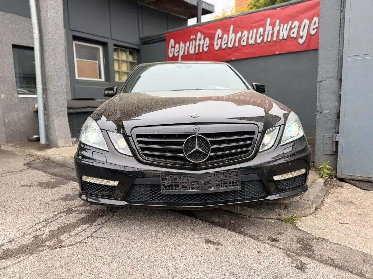 Gebraucht Mercedes E63 AMG AMG 525 PS (386 kW) 2010 Schwarz Limousine