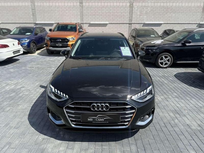 Second-hand Audi A4 Advanced 204 CP (150 kW) 2023 Negru Break