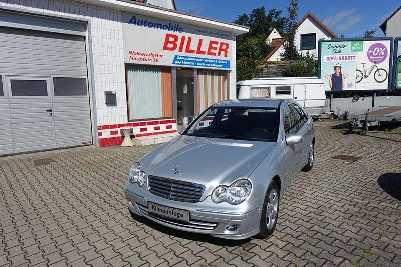 Silber Gebraucht 2006 Mercedes C230 Limousine | 7.990 € - Bild 1/4