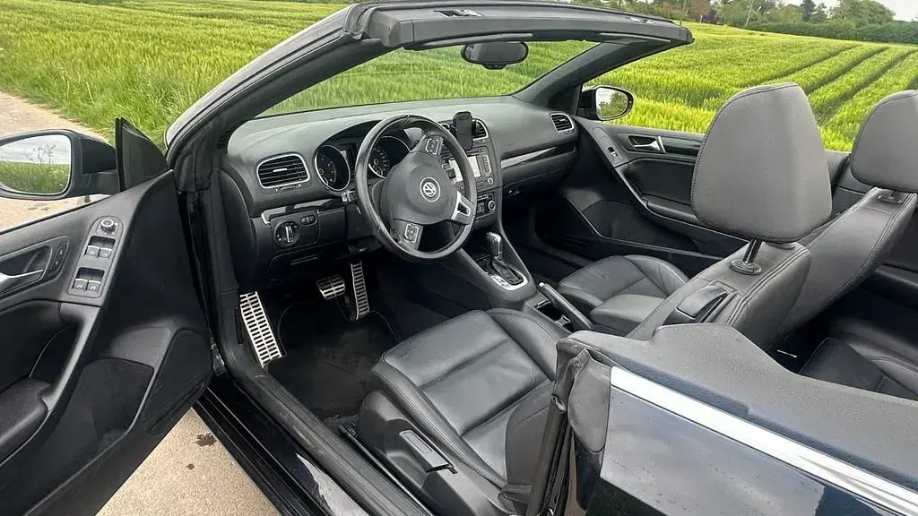 Gebraucht VW Golf 160 PS (117 kW) 2011 Schwarz Cabrio