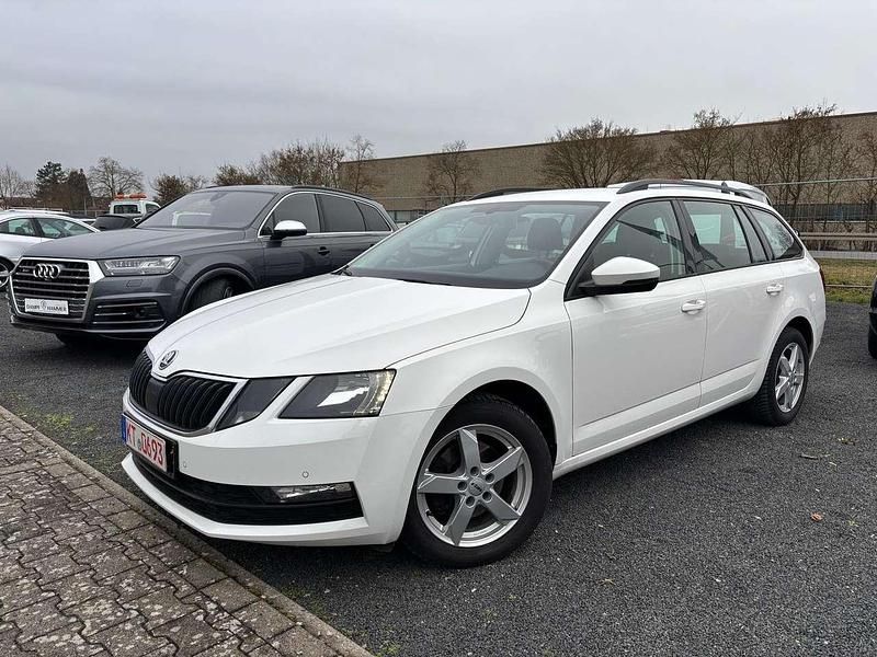 Gebraucht Skoda Octavia Ambition 150 PS (110 kW) 2019 Candyweiss Kombi