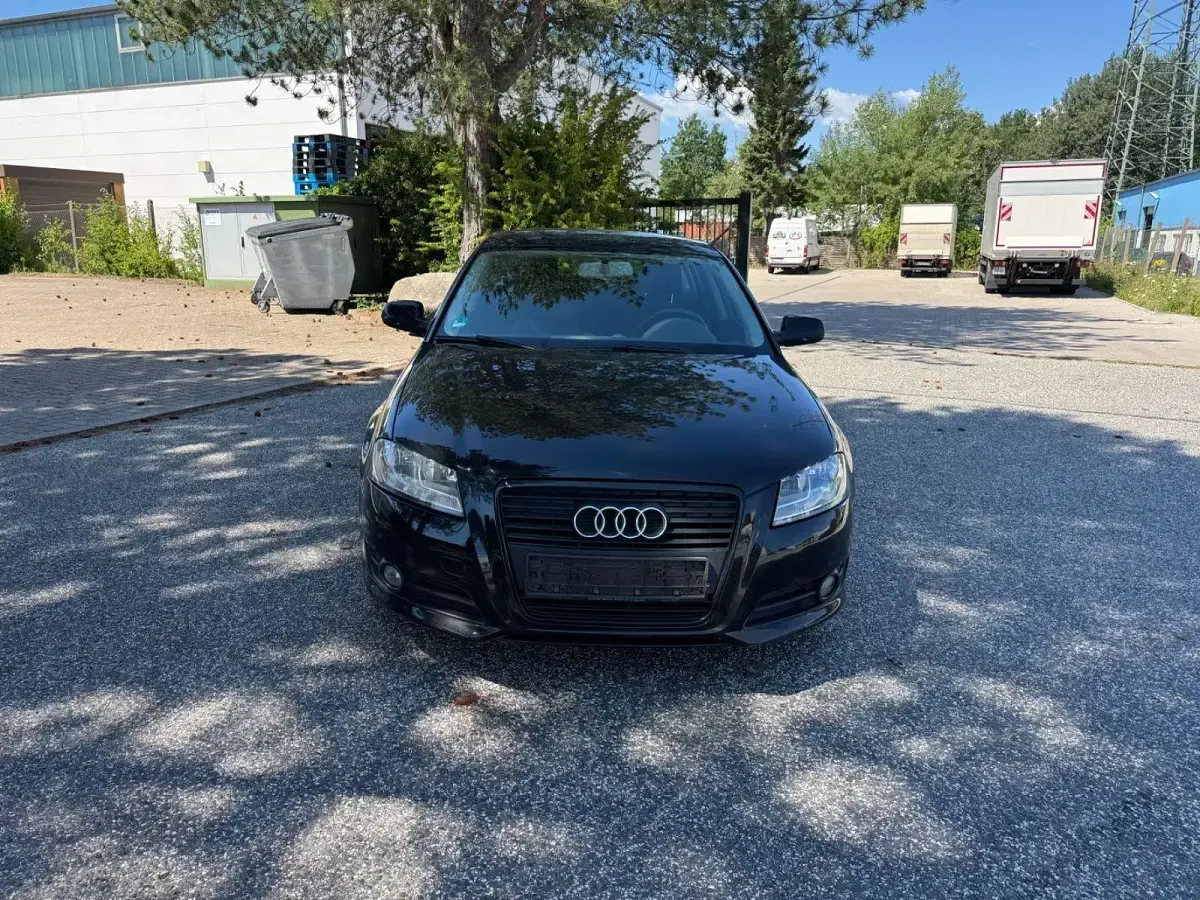 Gebraucht Audi A3 Sportback Ambition 125 PS (91 kW) 2010 Schwarz Kleinwagen