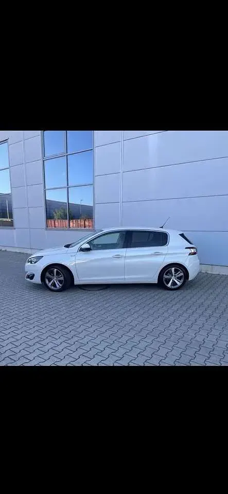 Gebraucht Peugeot 308 Allure 116 PS (85 kW) 2014 Weiß Kleinwagen
