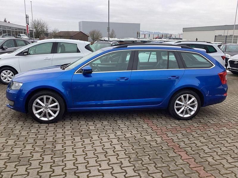 Gebraucht Skoda Octavia Elegance 179 PS (131 kW) 2014 Blau Kleinwagen