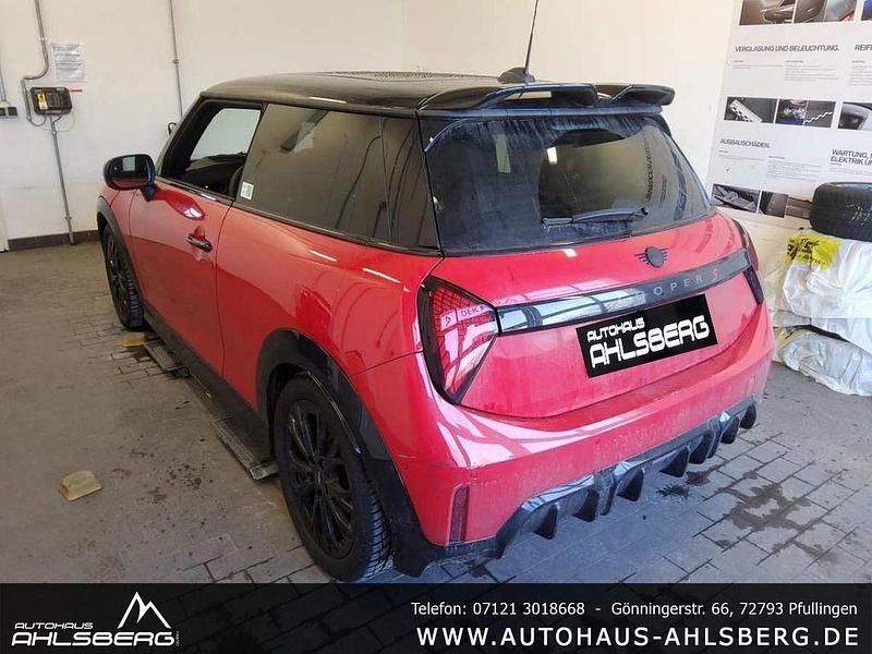 Gebraucht Mini John Cooper Works 204 PS (150 kW) 2025 Chili red ii Kleinwagen