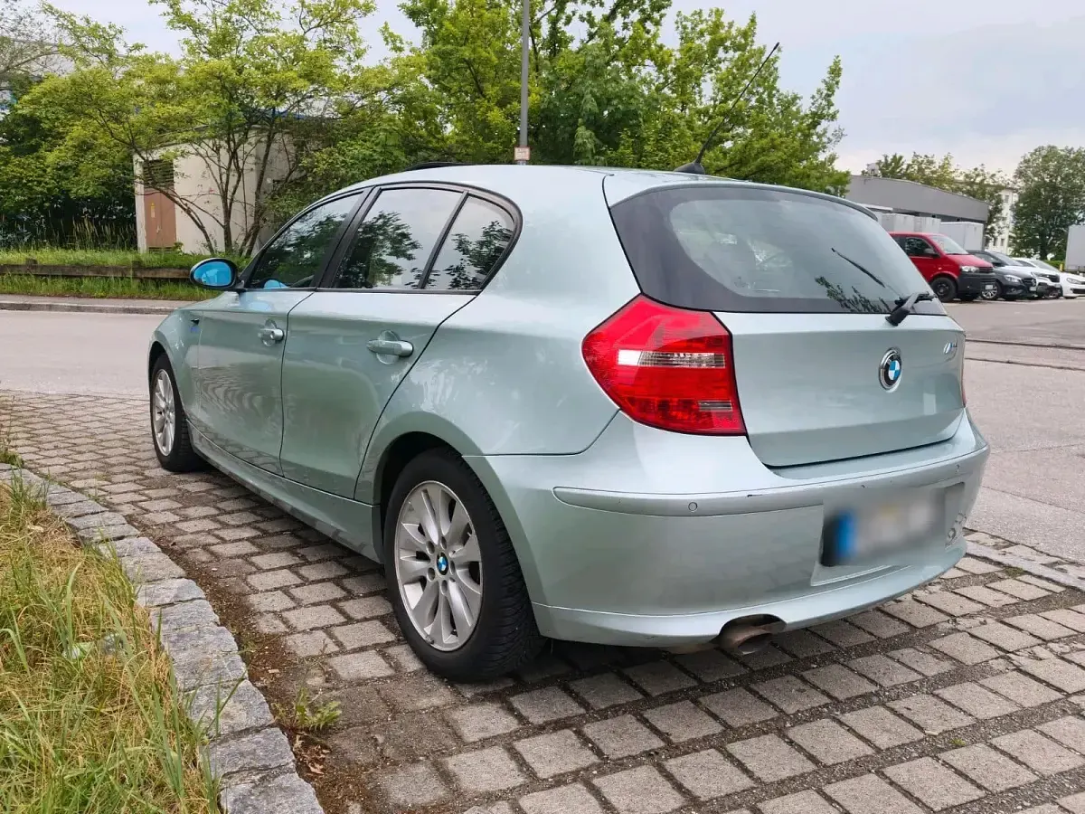 Gebraucht BMW 118 143 PS (105 kW) 2008 Blau Kleinwagen